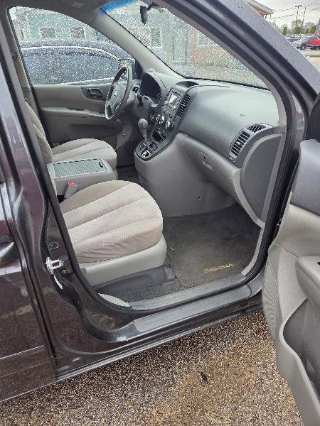 Used 2014 Kia Sedona LX image 10