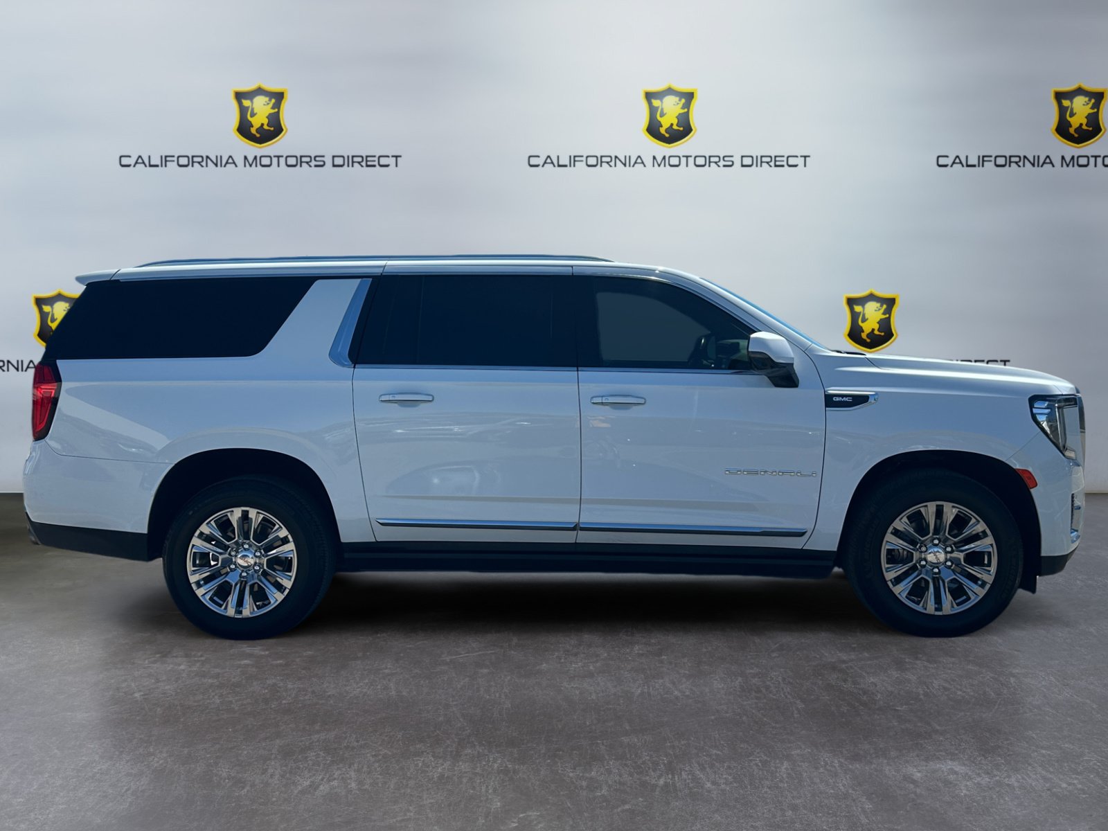 Used 2021 GMC Yukon XL Denali AWD/4WD image 6