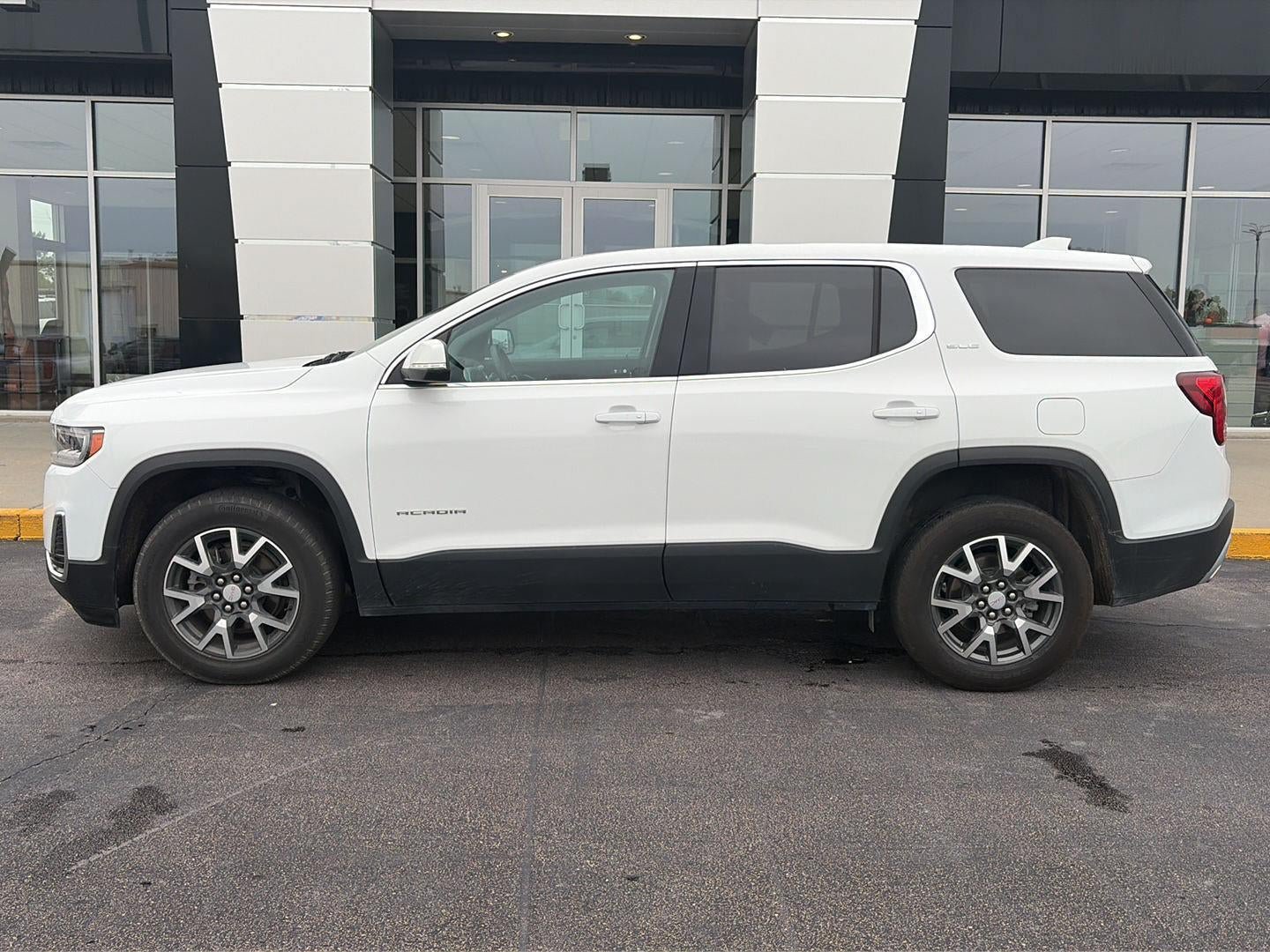 Used 2023 GMC Acadia SLE
