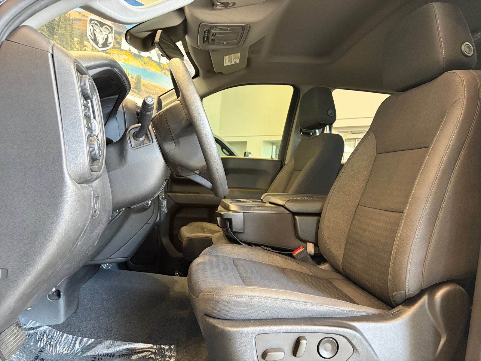 Used 2022 Chevrolet Silverado 1500 Custom AWD/4WD image 12