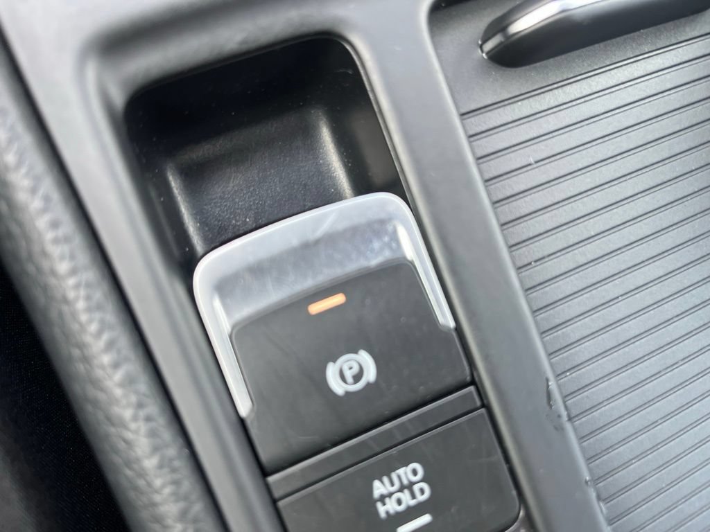 Used 2017 Volkswagen Golf R 4-Door AWD/4WD image 44