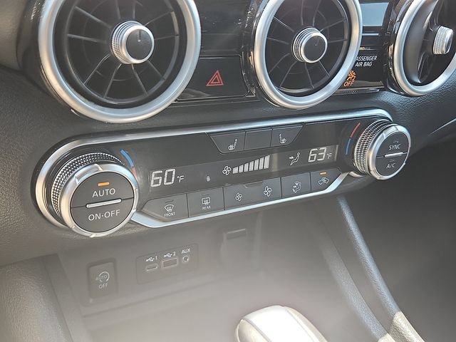Used 2025 Nissan Sentra SR FWD image 11