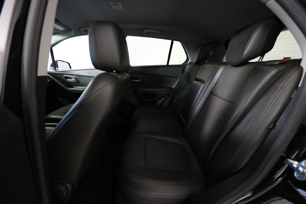 Used 2019 Chevrolet Trax LT w/ LT Convenience Package FWD image 13