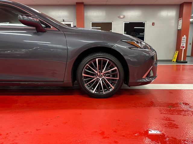 Used 2023 Lexus ES 350 w/ Premium Package FWD image 31
