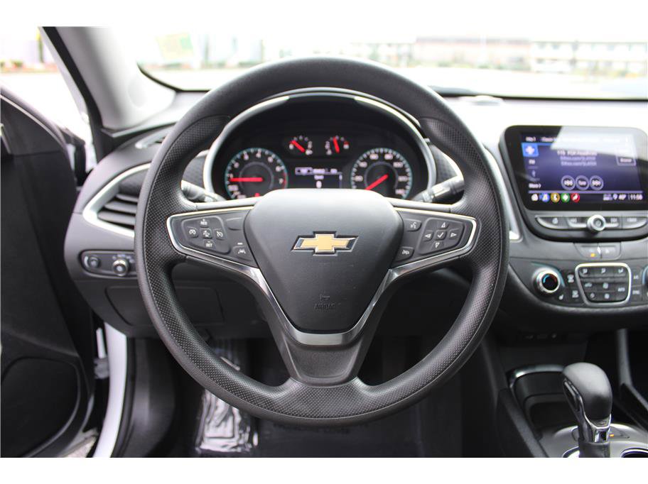 Used 2024 Chevrolet Malibu LT image 17