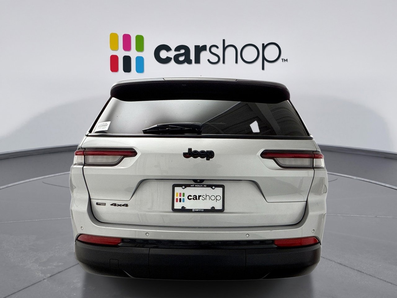 Used 2022 Jeep Grand Cherokee L Laredo image 4