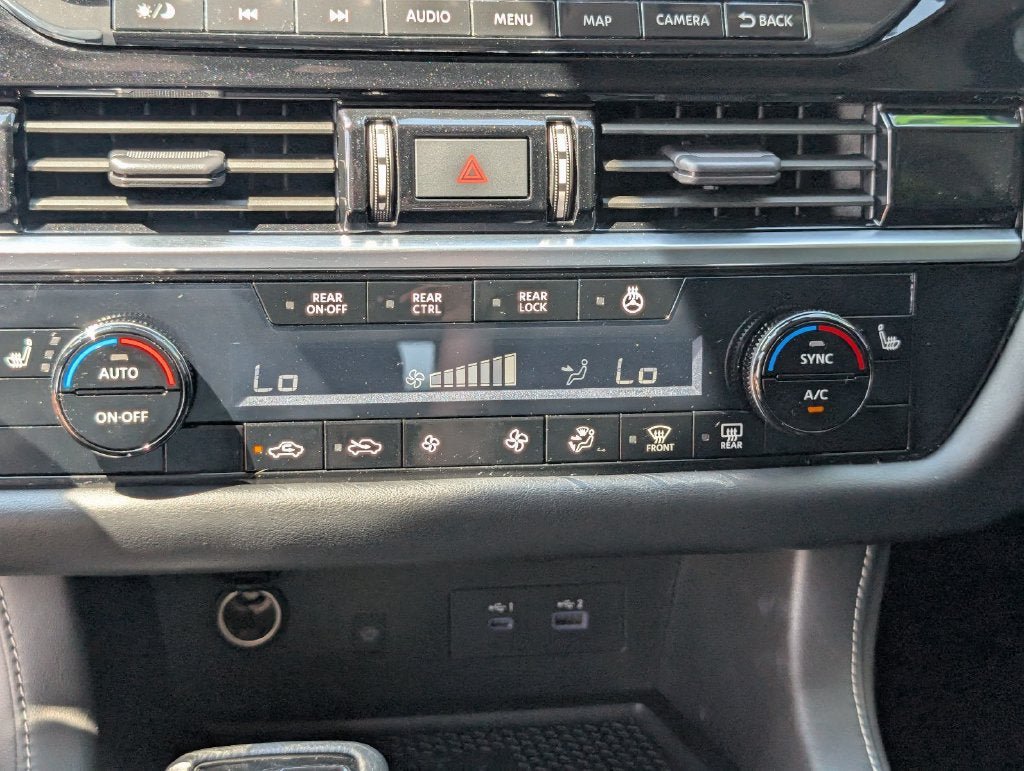 Used 2023 Nissan Pathfinder SL w/ Lighting Package (N92) FWD image 22