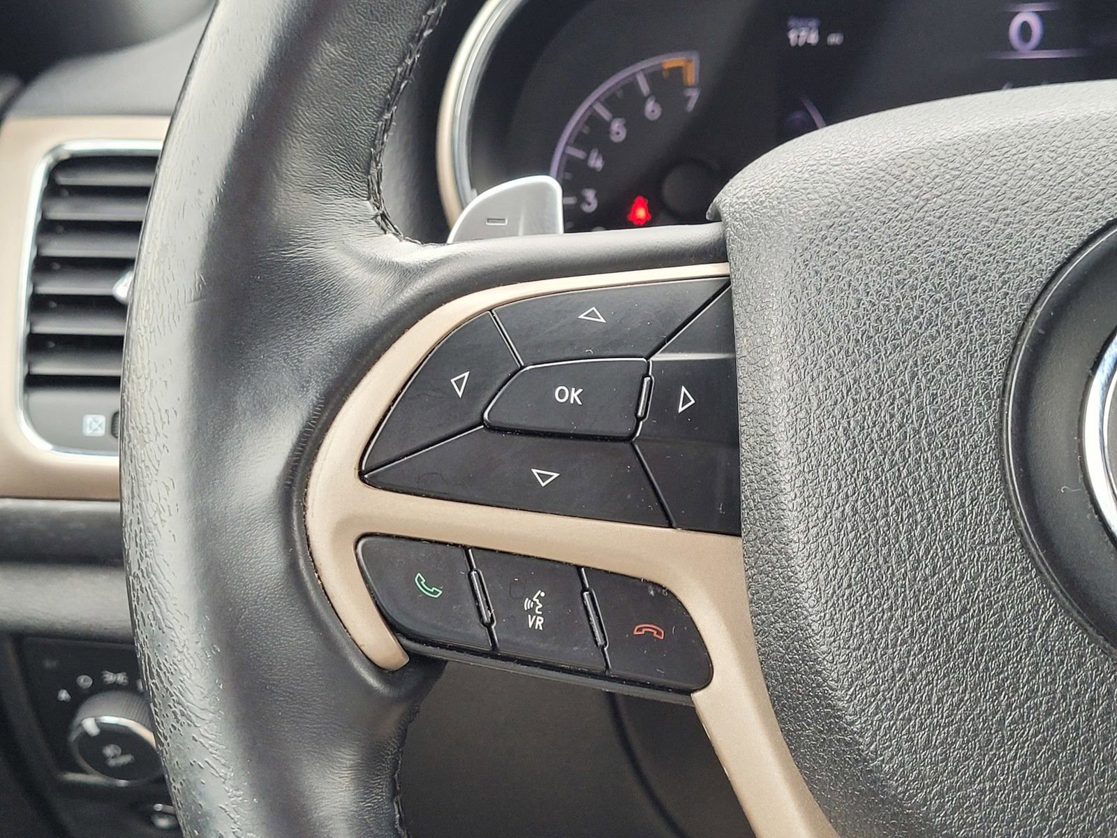 Used 2017 Jeep Grand Cherokee Laredo w/ Quick Order Package 2BE image 21