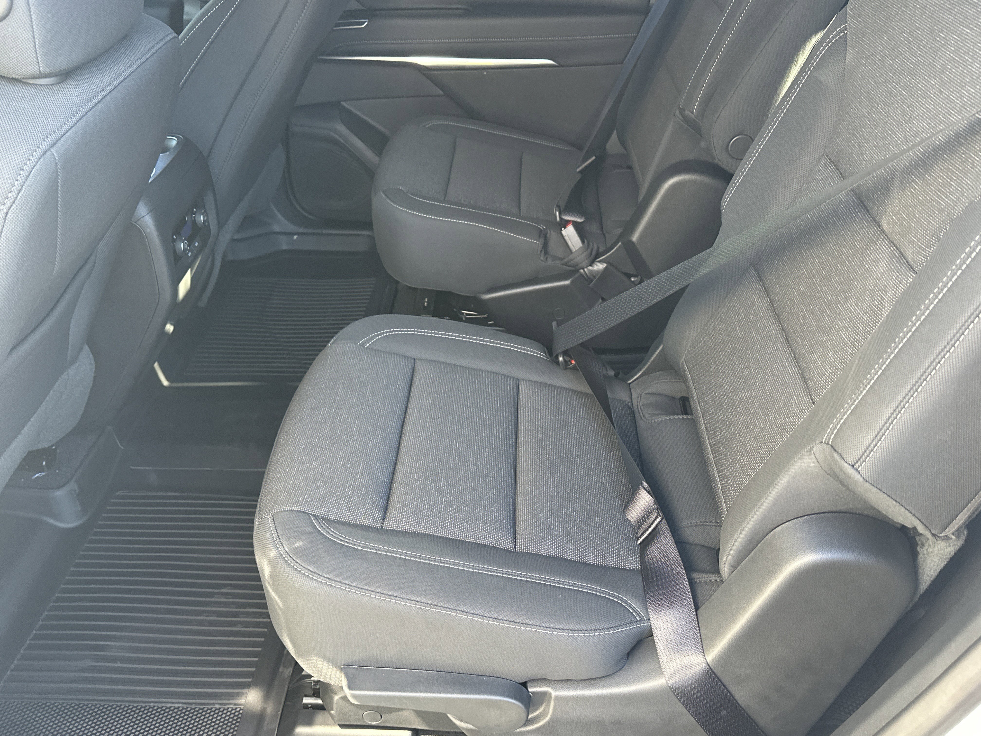 New 2026 Chevrolet Traverse LT w/ Sun and Wheel Package image 19