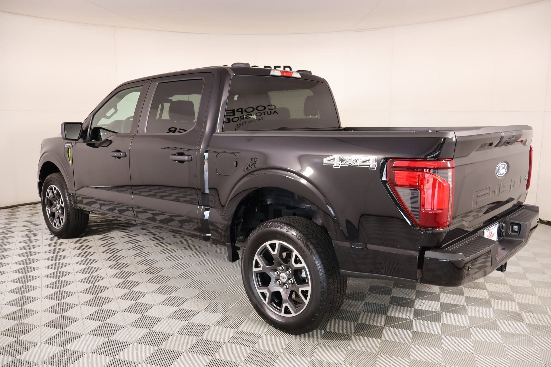 Used 2025 Ford F150 STX w/ Equipment Group 200A AWD/4WD image 21