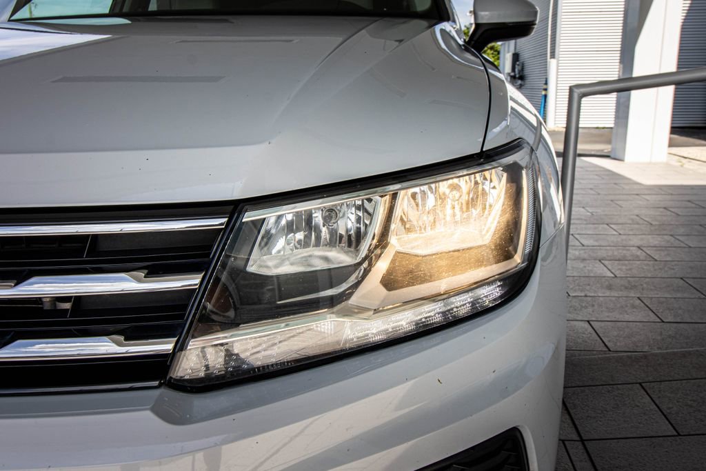 Used 2018 Volkswagen Tiguan S AWD/4WD image 6