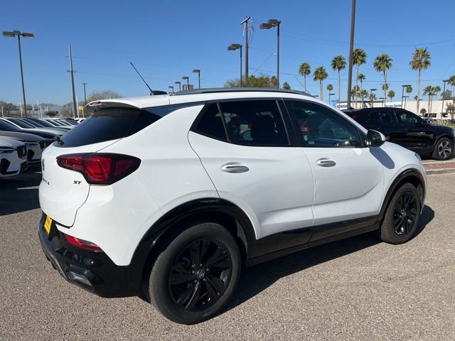 Used 2024 Buick Encore GX Sport Touring image 3