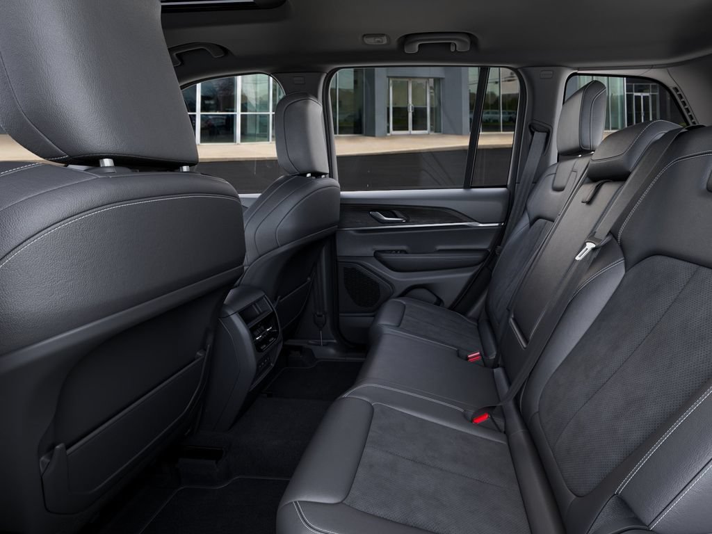 New 2026 Jeep Grand Cherokee Altitude AWD/4WD image 23