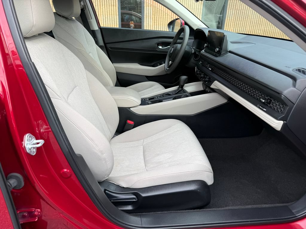 Used 2024 Honda Accord EX image 15