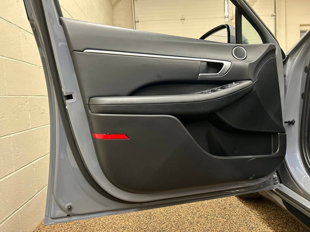 Used 2024 Hyundai Sonata SEL w/ Convenience Package FWD image 13