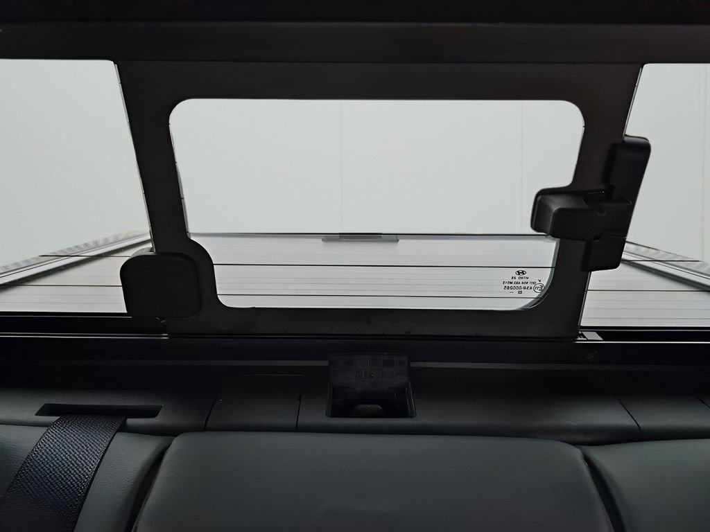 Used 2023 Hyundai Santa Cruz Limited image 25