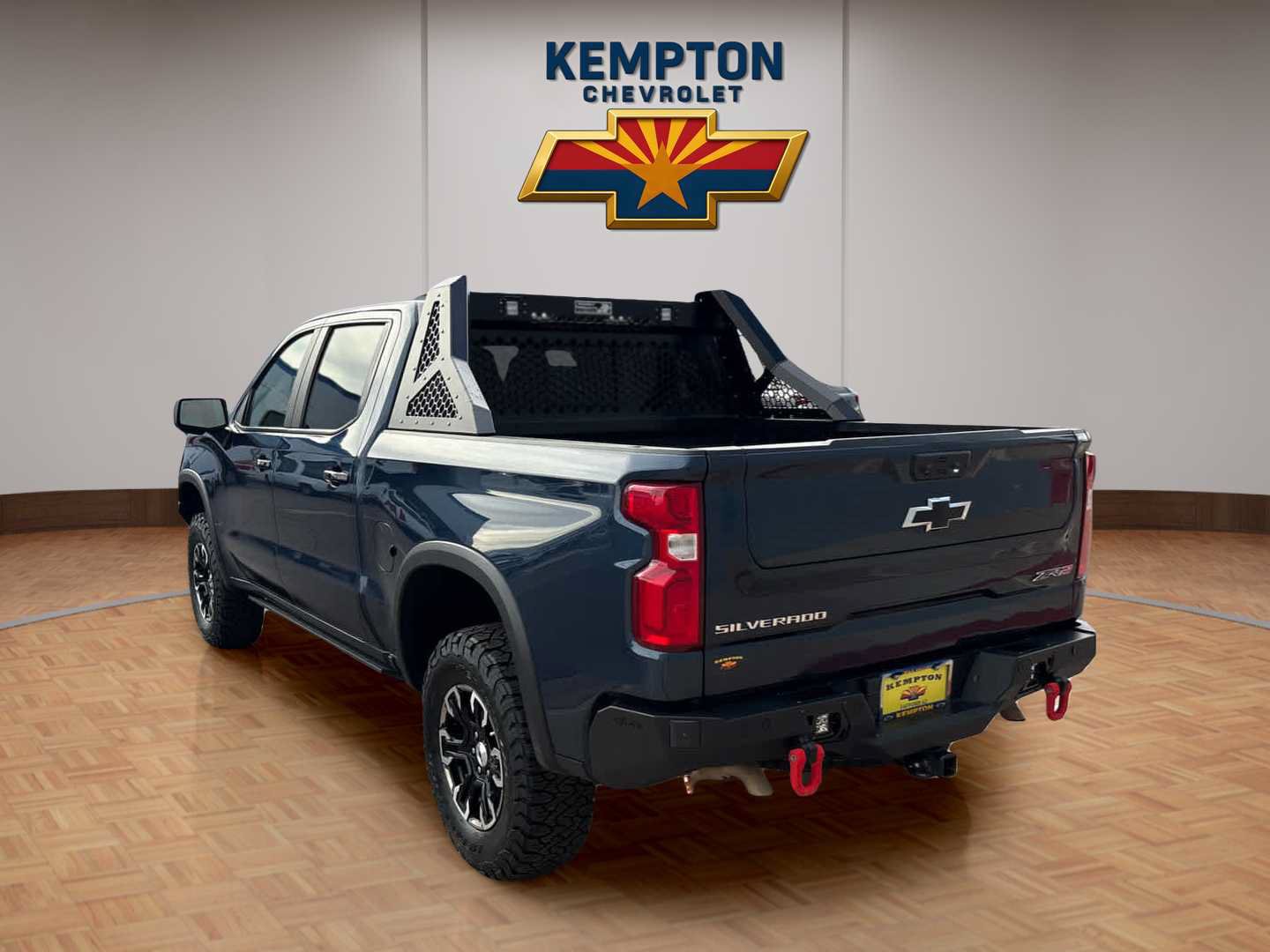 Used 2022 Chevrolet Silverado 1500 ZR2 w/ Technology Package AWD/4WD image 4