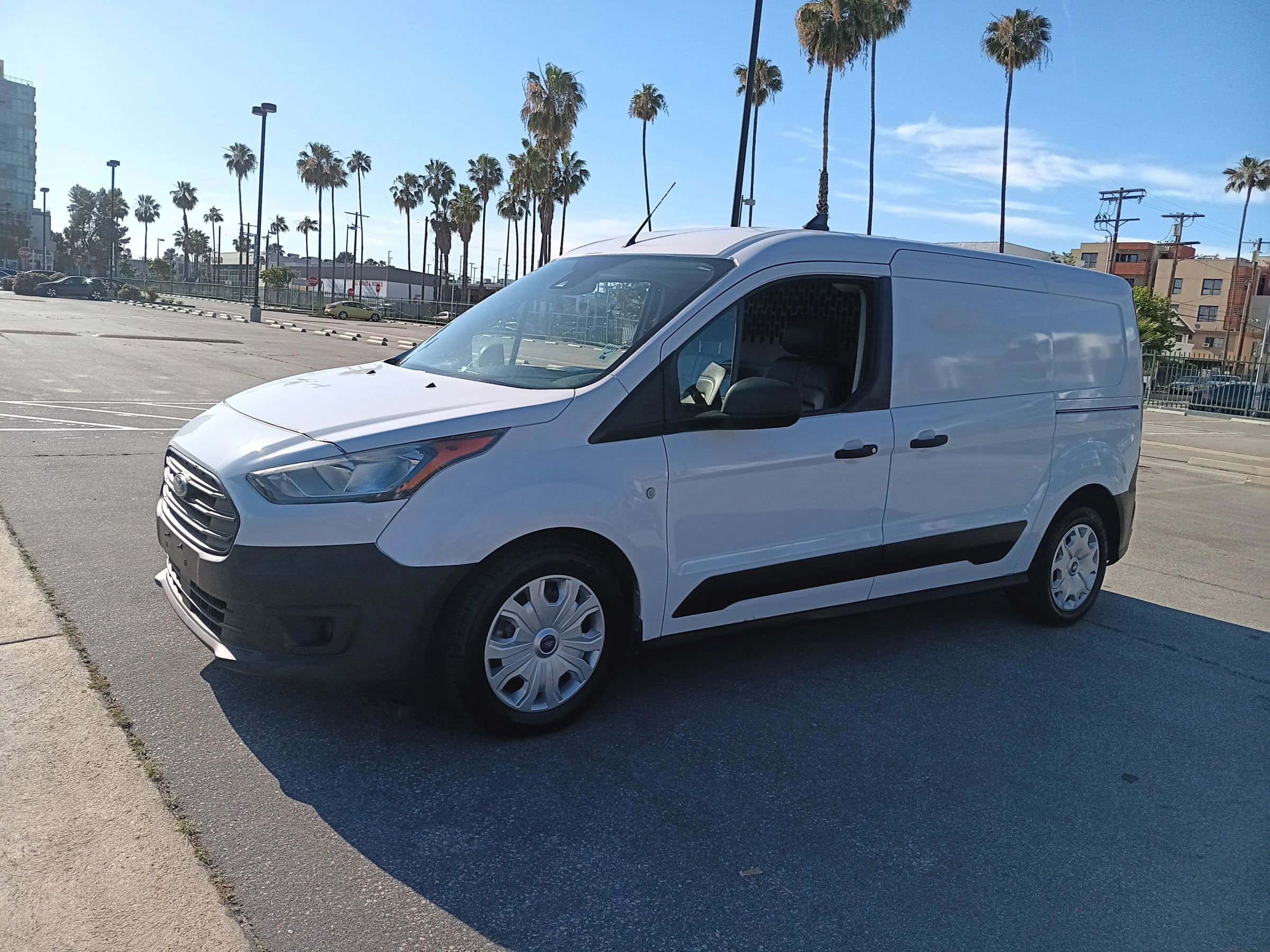 Used 2020 Ford Transit Connect XL image 3
