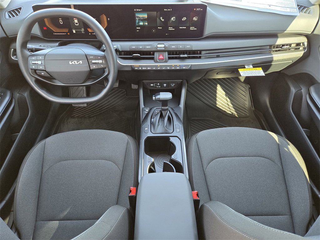 New 2025 Kia K4 LXS image 18
