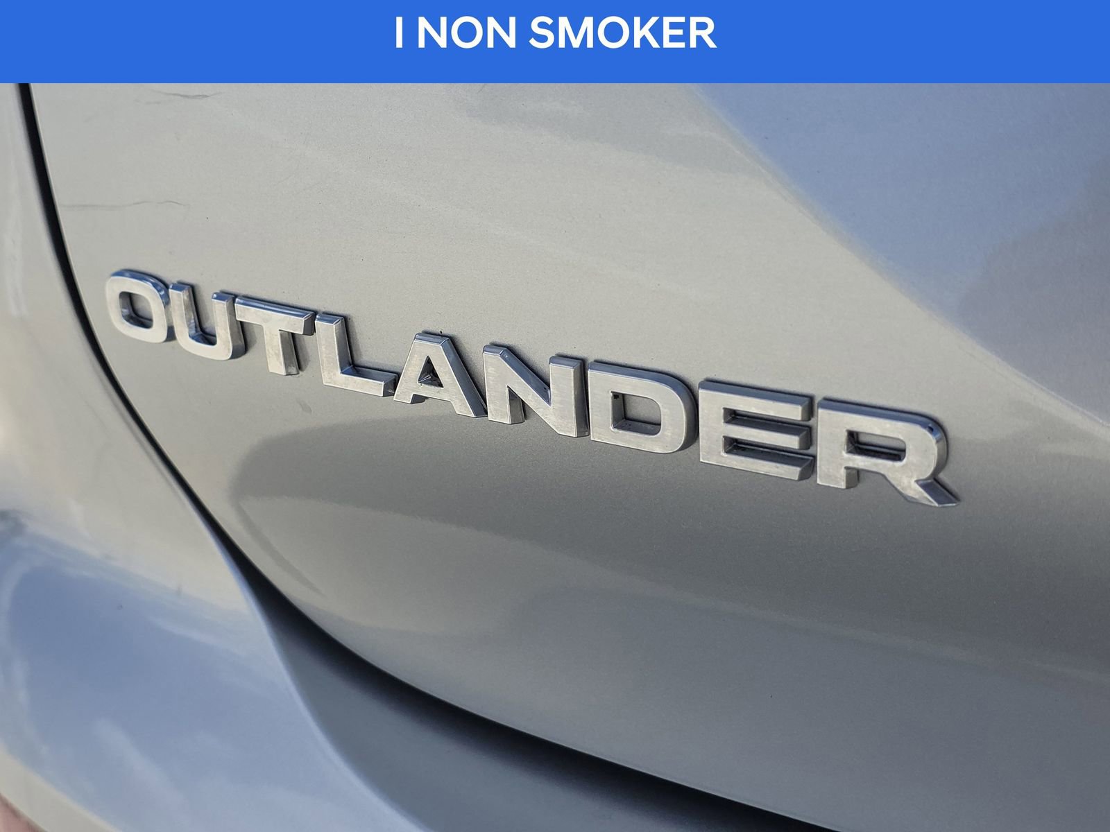 Used 2024 Mitsubishi Outlander SE image 11