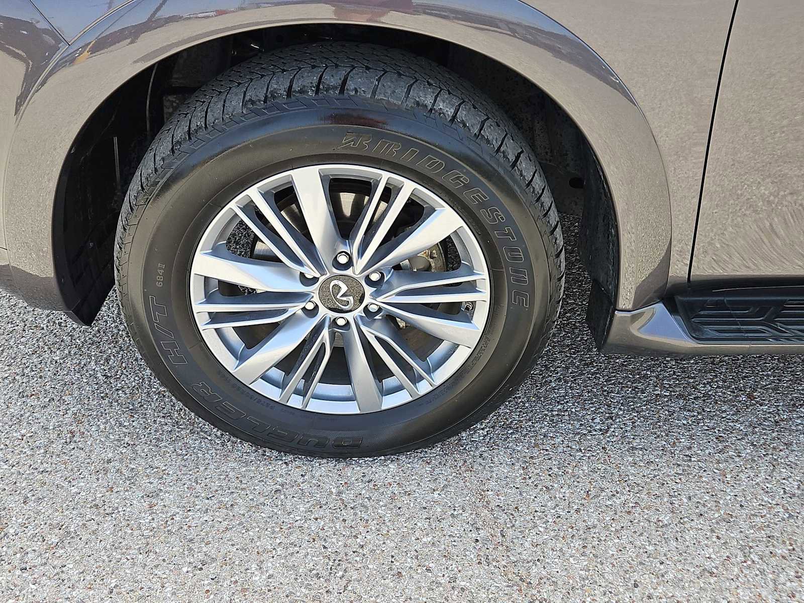 Used 2024 INFINITI QX80 Luxe AWD/4WD image 16