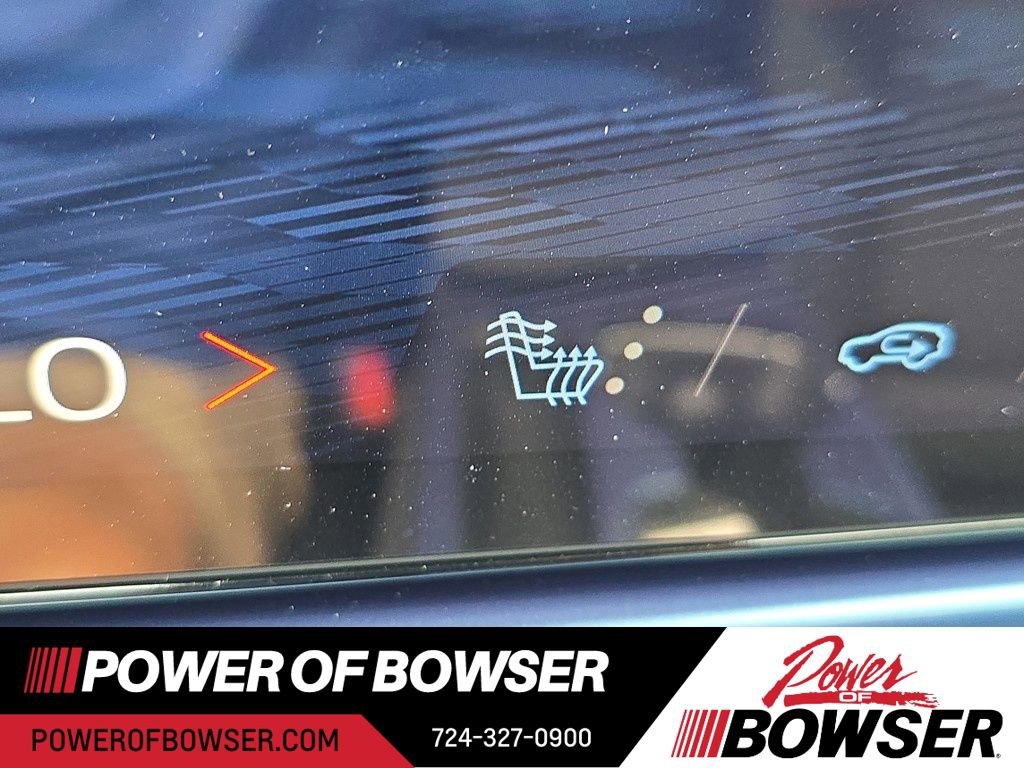 New 2025 Chevrolet Equinox EV LT image 10