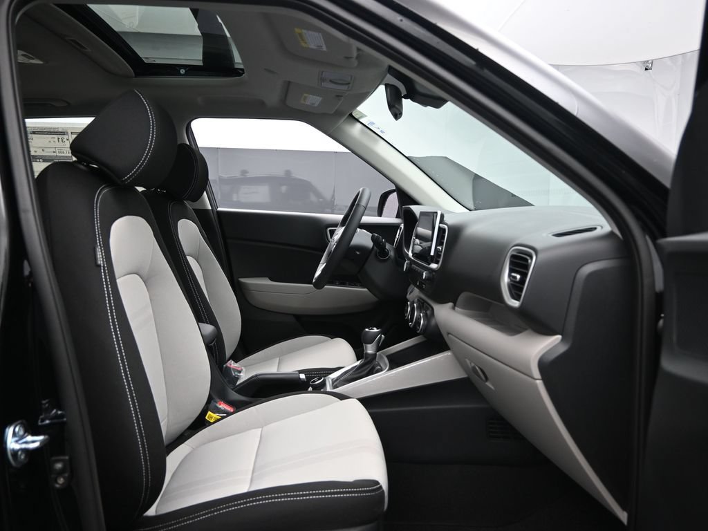 New 2026 Hyundai Venue SEL FWD image 26