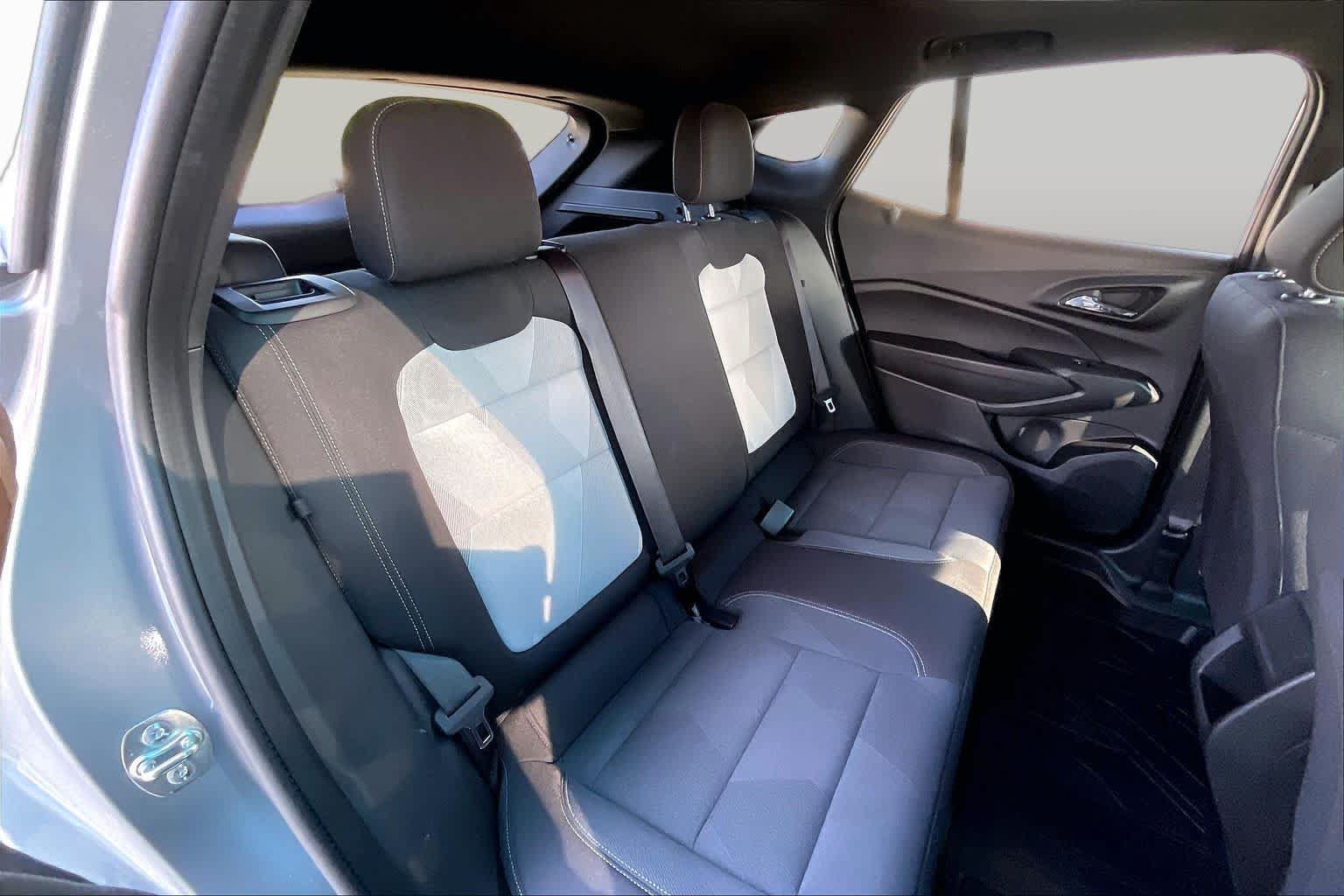 Used 2026 Chevrolet Trax RS w/ Sunroof Package FWD image 19