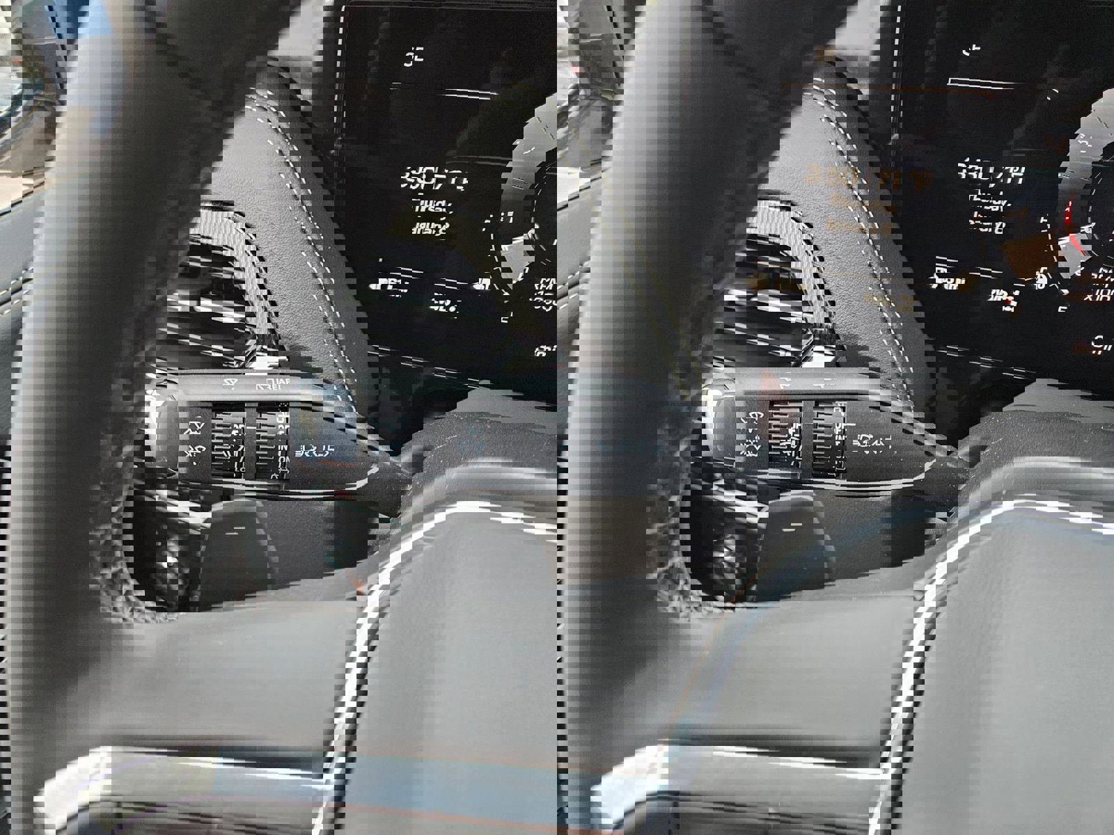 New 2026 GMC Yukon XL Elevation image 14