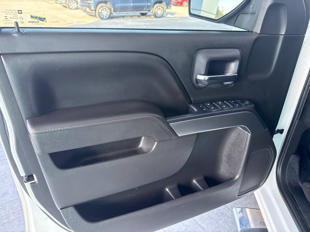 Used 2017 Chevrolet Silverado 1500 LT AWD/4WD image 31