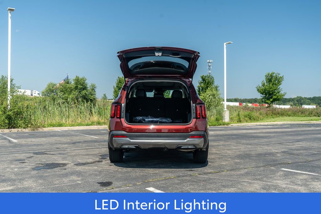 Used 2025 Kia Sorento S w/ Panoramic Sunroof Package image 10