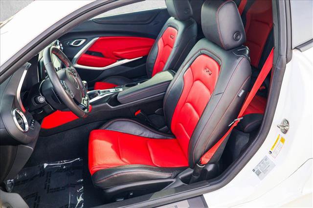 Used 2023 Chevrolet Camaro SS RWD image 11