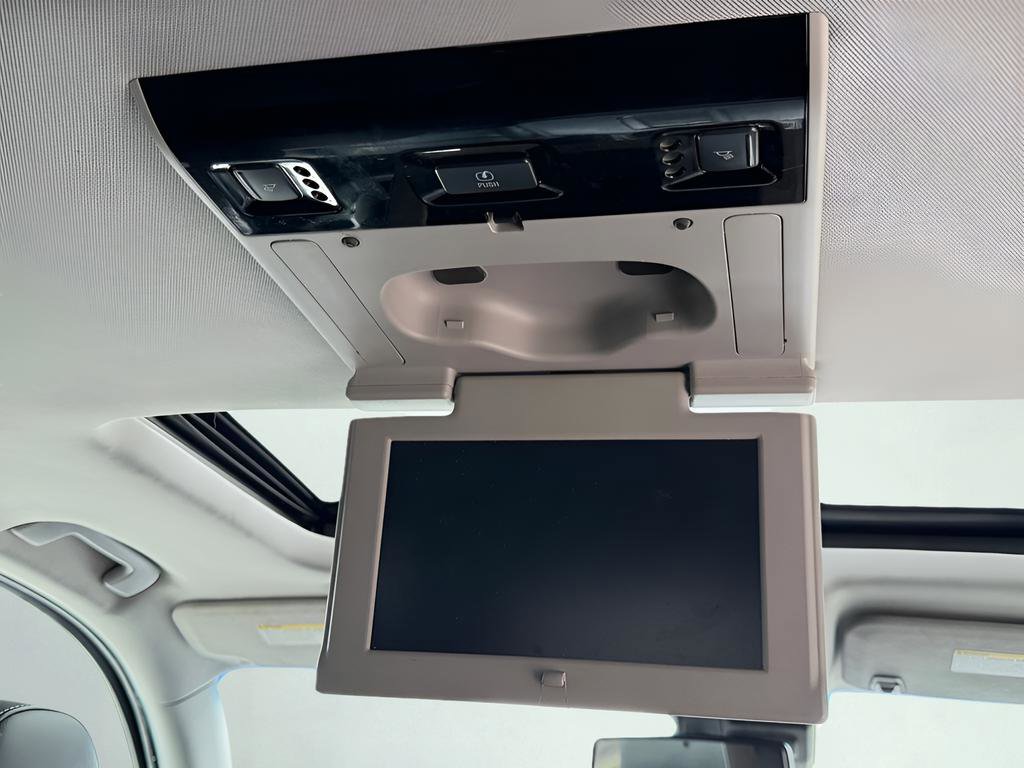 Used 2017 Chevrolet Tahoe LT image 21