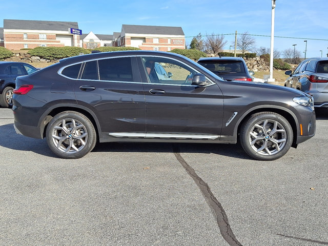 Certified 2023 BMW X4 xDrive30i w/ Premium Package image 7
