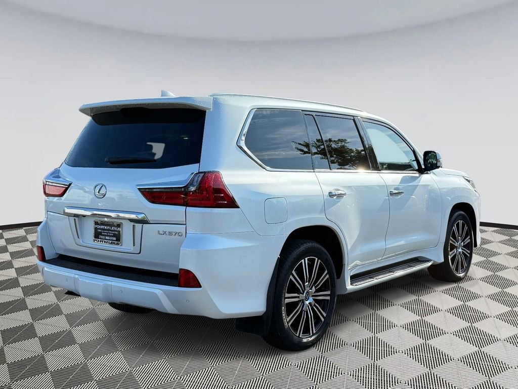 Used 2018 Lexus LX 570 4WD w/ Luxury Package image 2