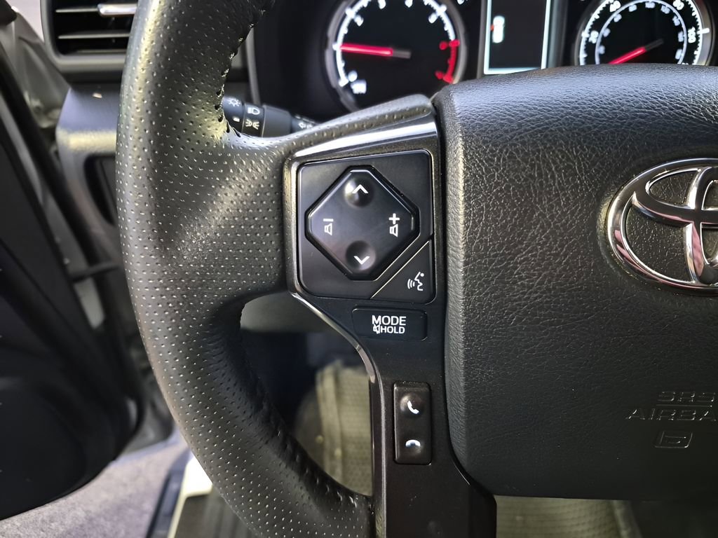 Used 2024 Toyota 4Runner TRD Off-Road image 33