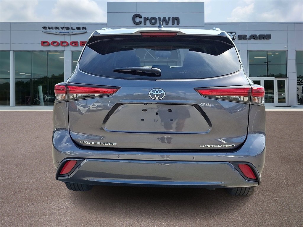 Used 2021 Toyota Highlander Limited image 5