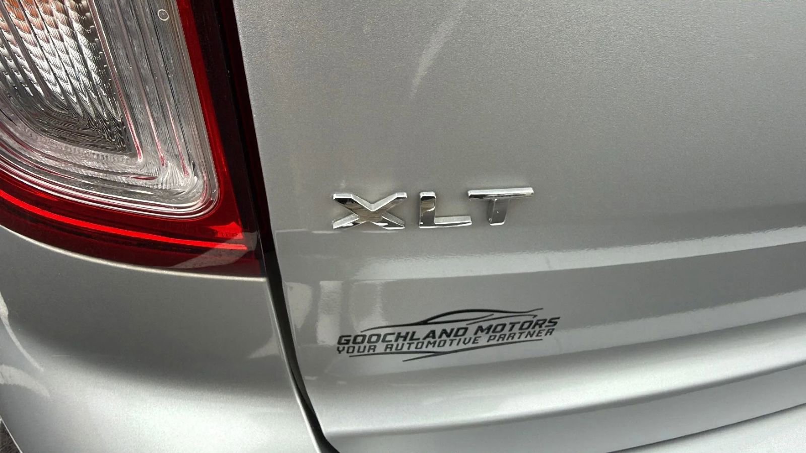 Used 2015 Ford Explorer XLT w/ Equipment Group 202A image 54