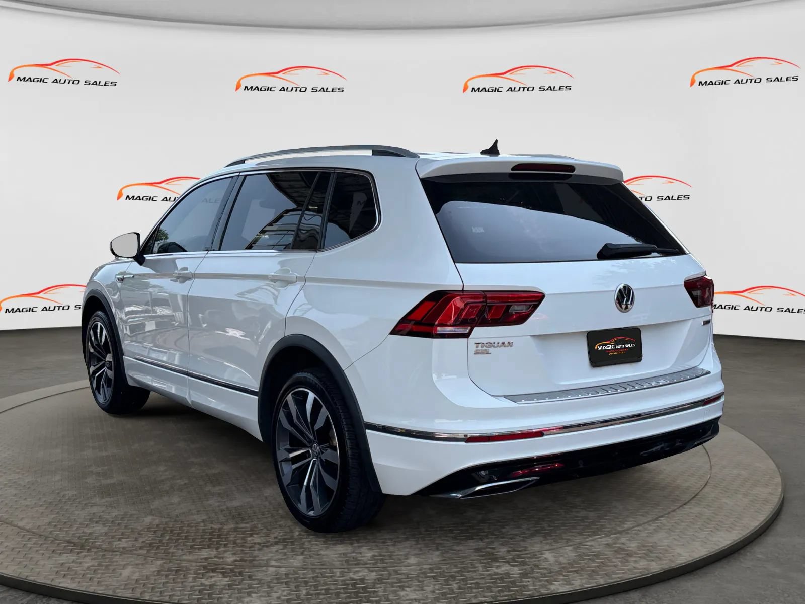 Used 2021 Volkswagen Tiguan SEL Premium R-Line AWD/4WD image 6