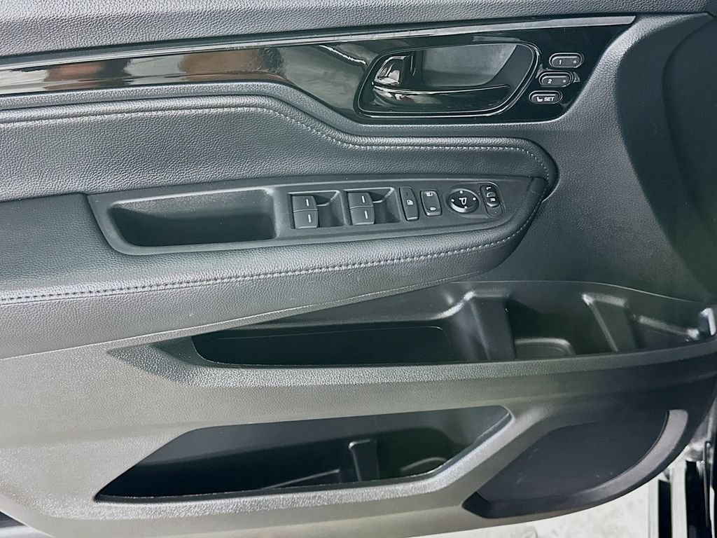Used 2023 Honda Odyssey Touring image 25