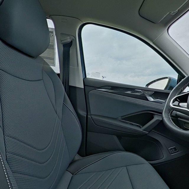 New 2026 Volkswagen Tiguan SE AWD/4WD image 28