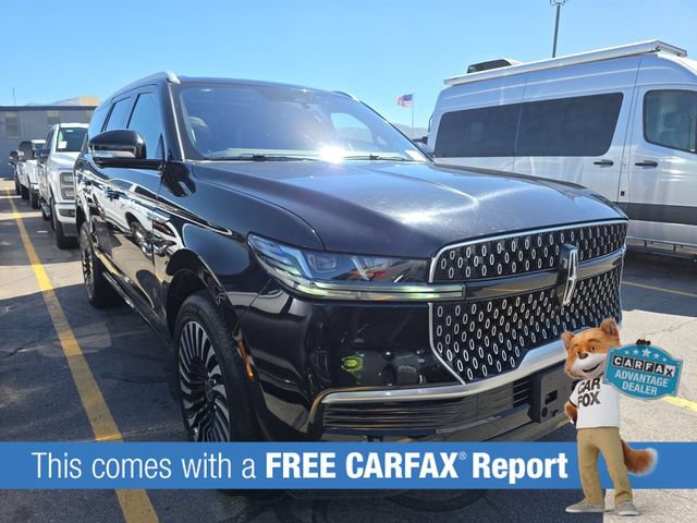 Used 2025 Lincoln Navigator Reserve AWD/4WD image 2