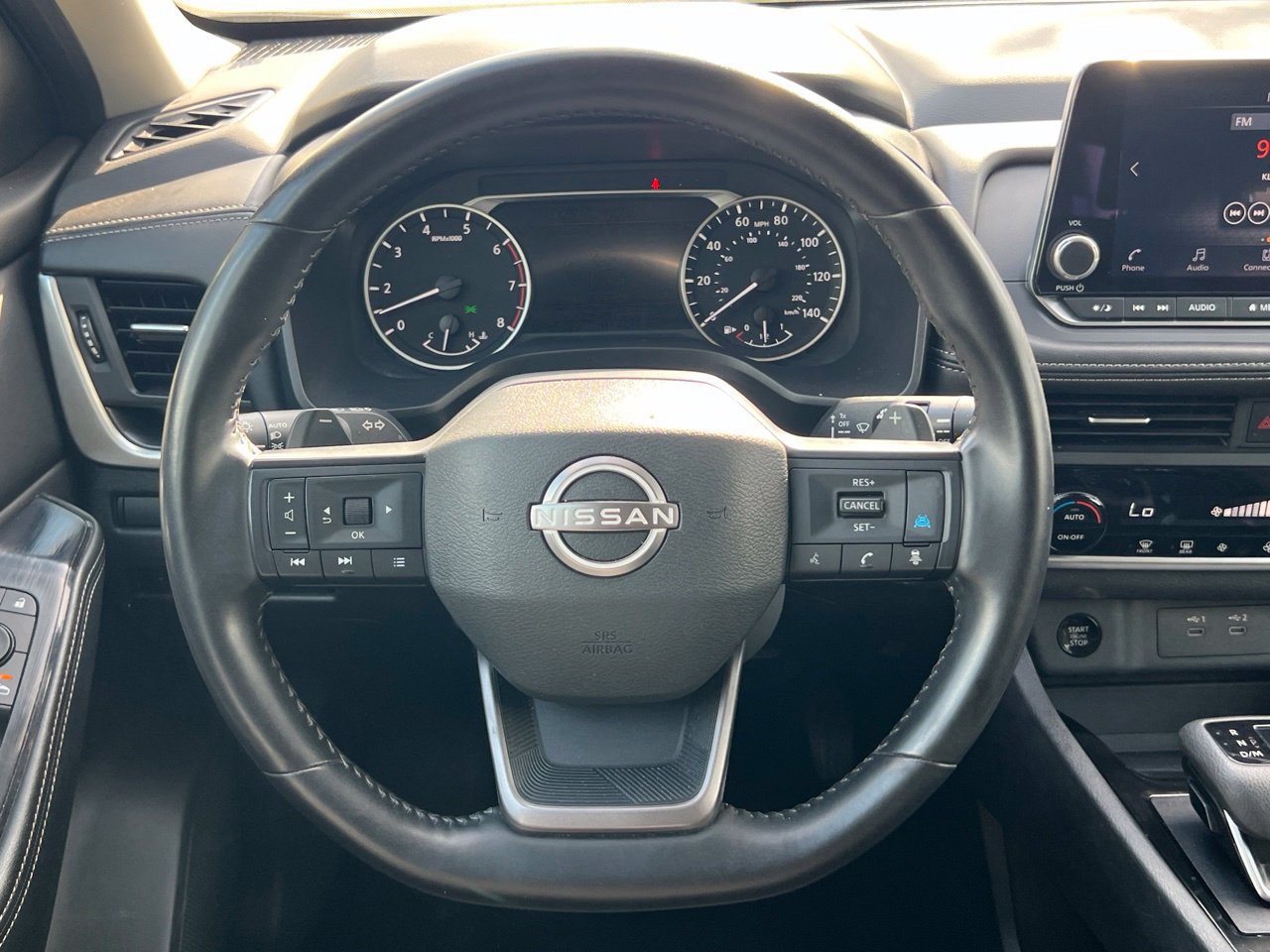 Used 2025 Nissan Rogue SV FWD image 14
