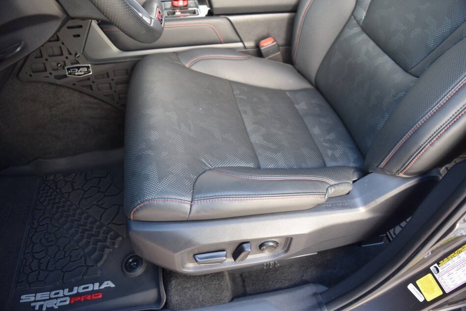 Used 2025 Toyota Sequoia TRD Pro AWD/4WD image 37