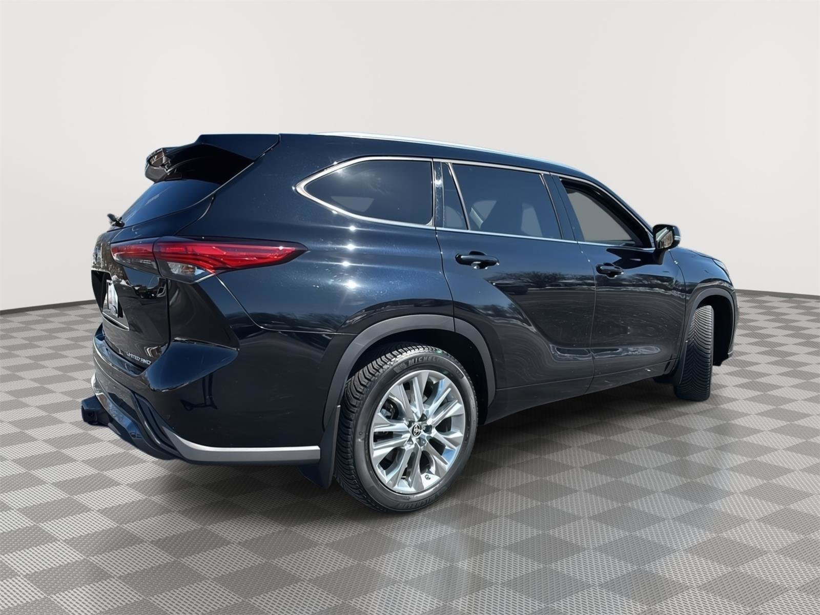 Used 2020 Toyota Highlander Limited image 20