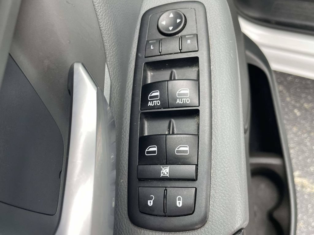 Used 2019 RAM 1500 Big Horn RWD image 16