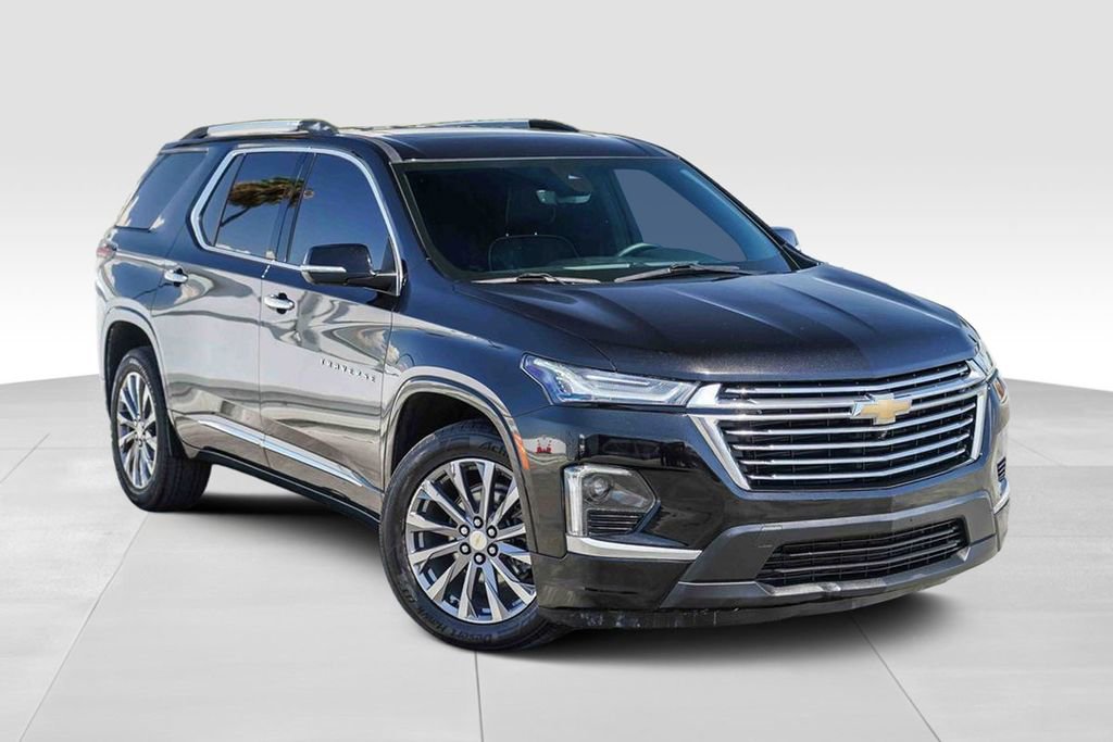 Used 2023 Chevrolet Traverse Premier image 2