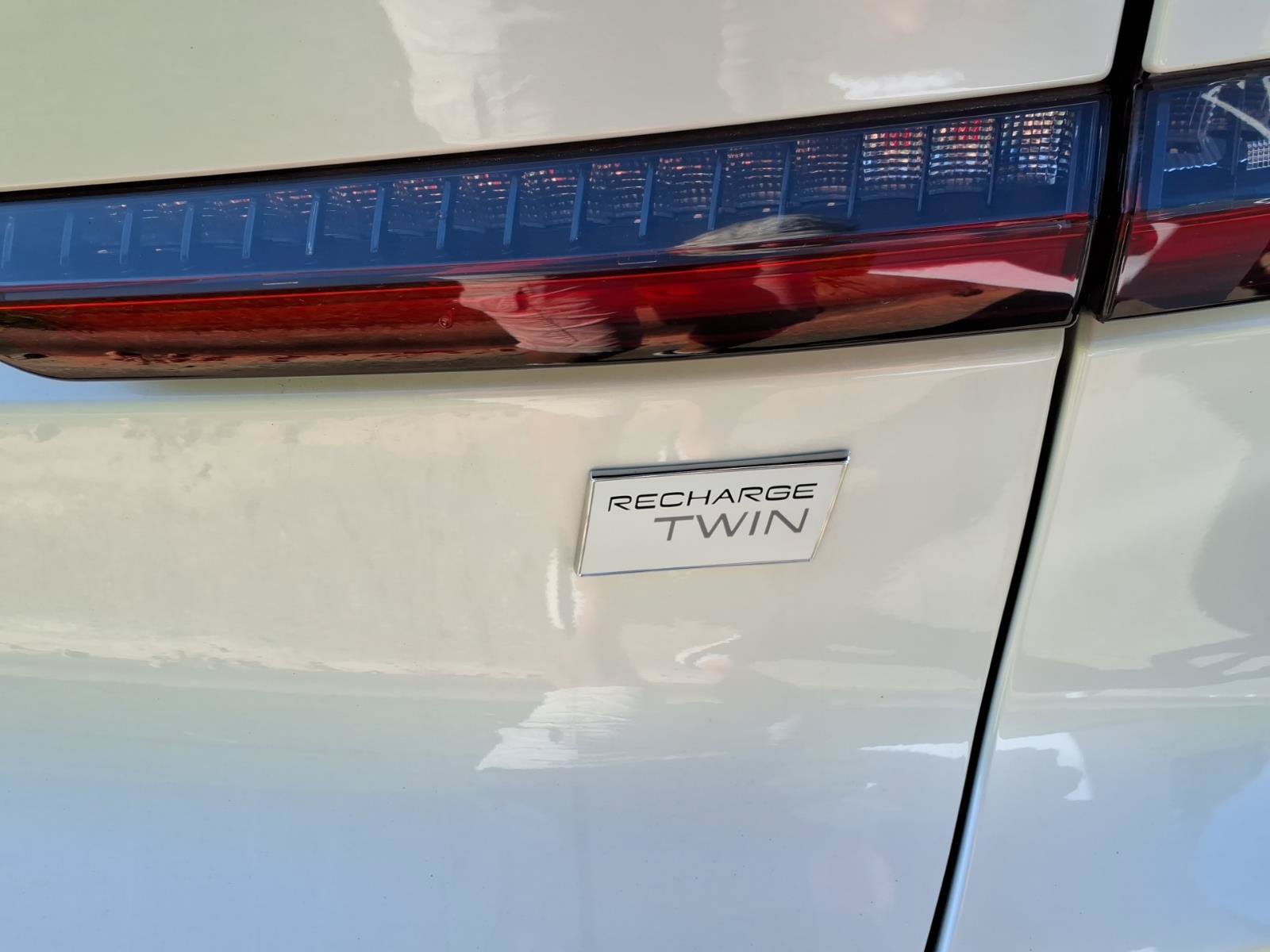 Certified 2023 Volvo C40 P8 Recharge Ultimate AWD/4WD image 29