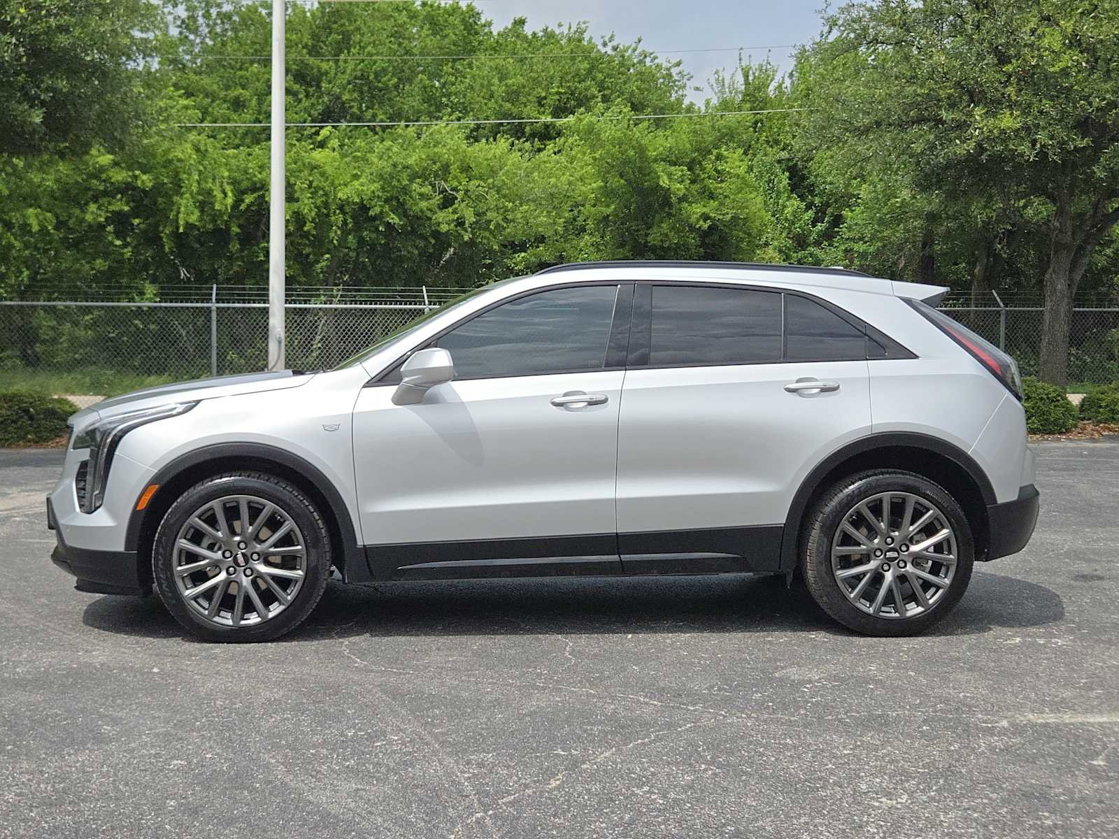 Used 2020 Cadillac XT4 Sport w/ Driver Awareness Package AWD/4WD image 4