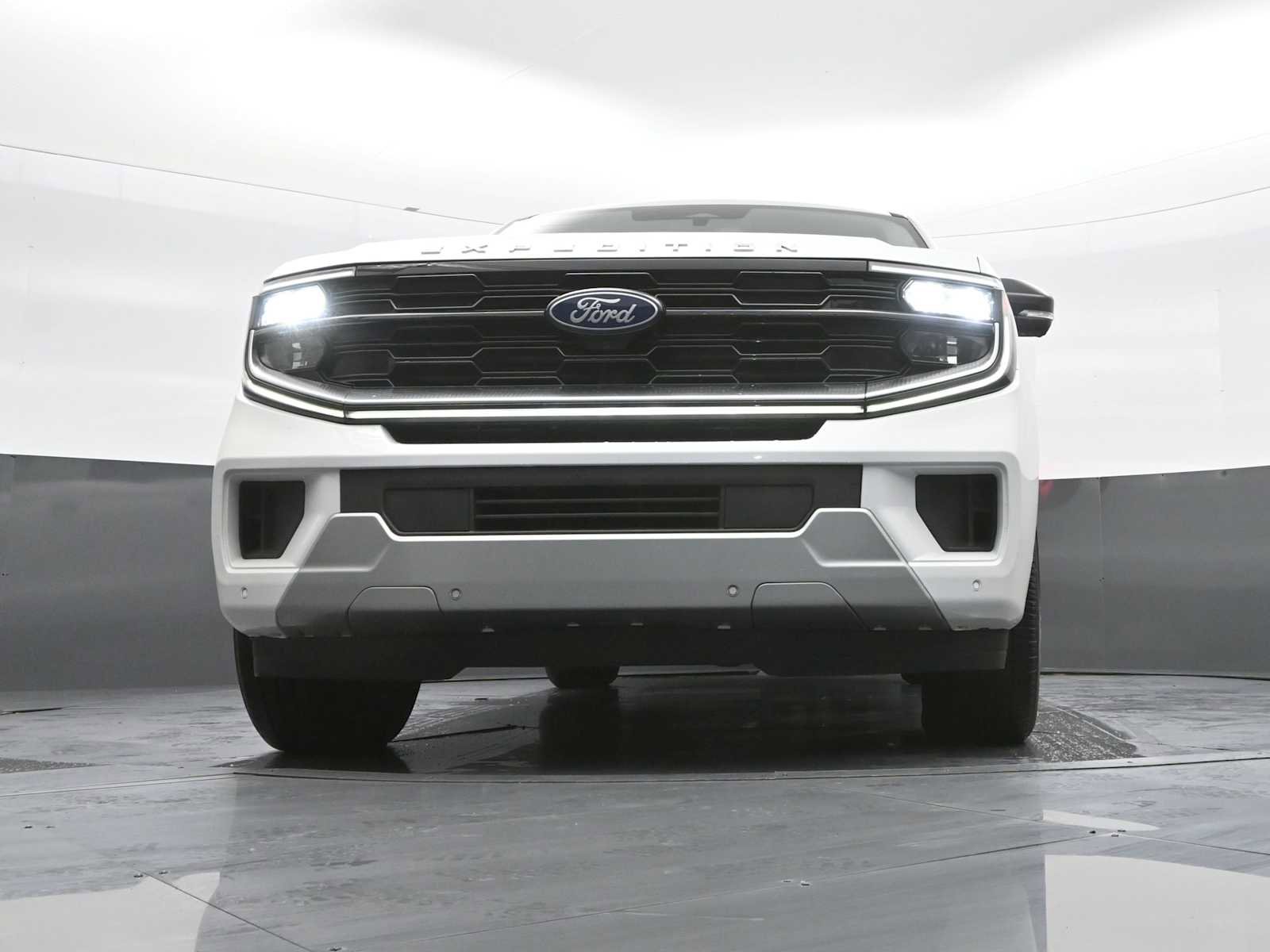 Used 2025 Ford Expedition Max Platinum AWD/4WD image 37